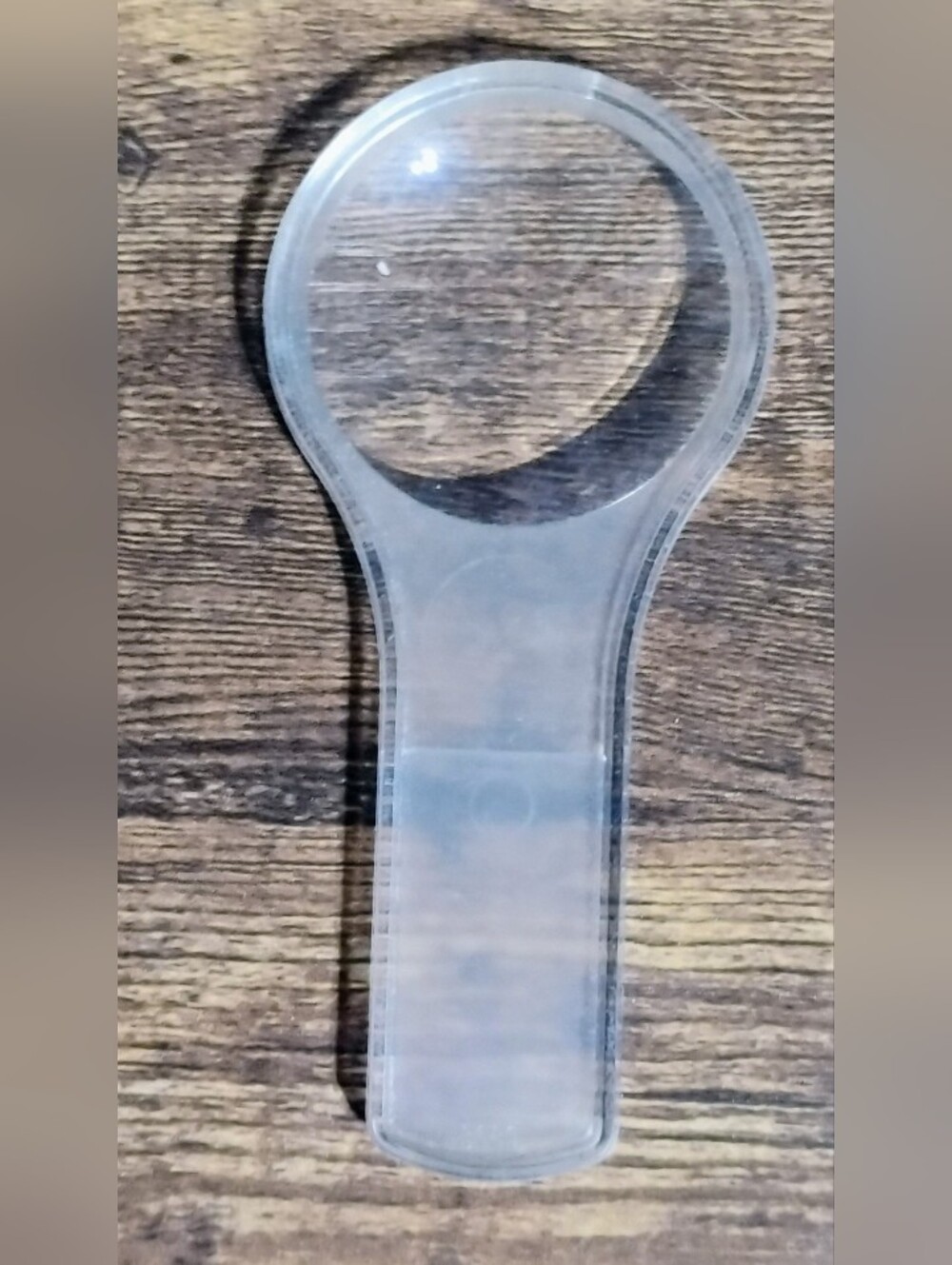 Clear Plastic Magnifying Tool